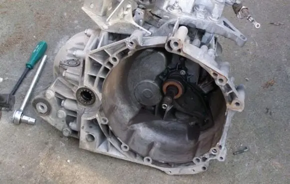 Manual 6 speed gearbox