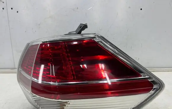Nissan Rogue Rear/tail lights Koito 220-17939 Koito220-17939