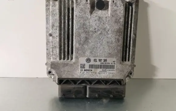 Volkswagen PASSAT CC Engine control unit/module 0281015029