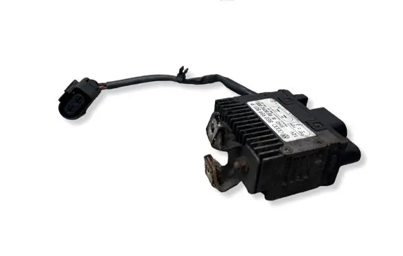 Audi A4 S4 B7 8E 8H Coolant fan relay 8E0959501P 898092000