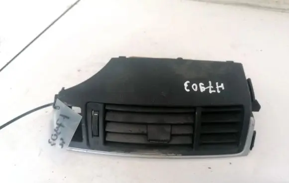 Toyota Verso Dash center air vent grill 556700F030 556700F060