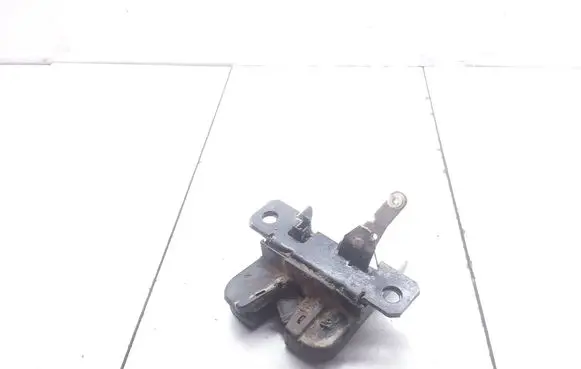 Volkswagen Golf IV Tailgate/trunk/boot lock/catch/latch 1J6827505B