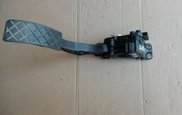 Volkswagen Golf V Accelerator throttle pedal 6Q1721503C 40216
