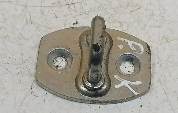 Toyota Yaris Front door lock loop/hook striker