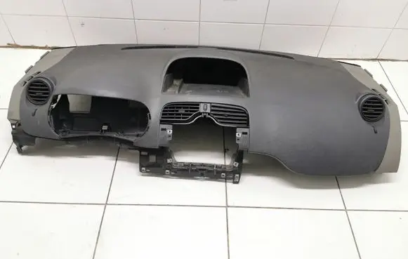 Renault Kangoo II Dashboard 8200454114 37309M 8200587060
