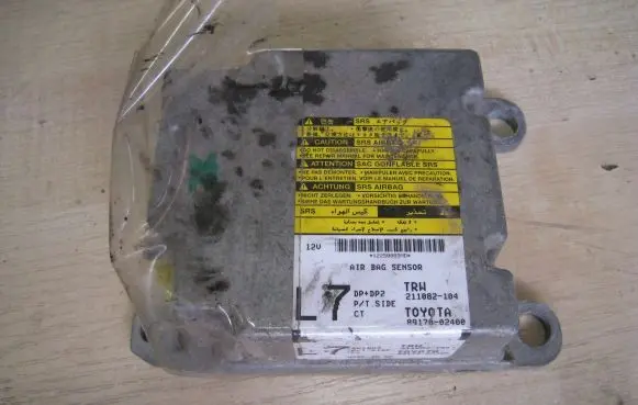 Toyota Corolla E120 E130 Airbag control unit/module 8917002400