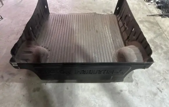 Mitsubishi L200 Pickup box 