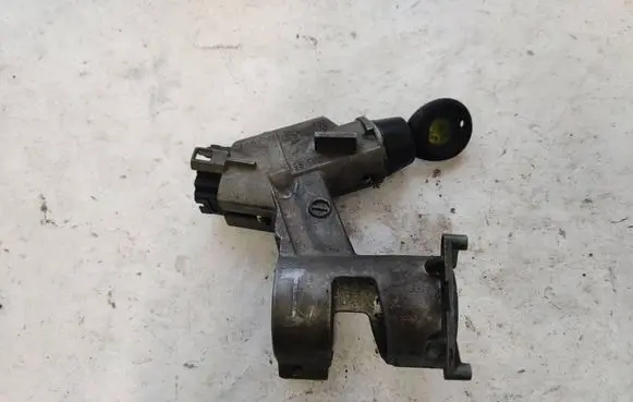 Volkswagen Transporter - Caravelle T4 Ignition lock 701905851