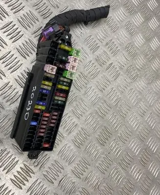 Volkswagen Polo V 6R Fuse module 6C0937615