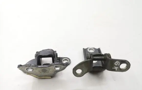 Rear door hinge set