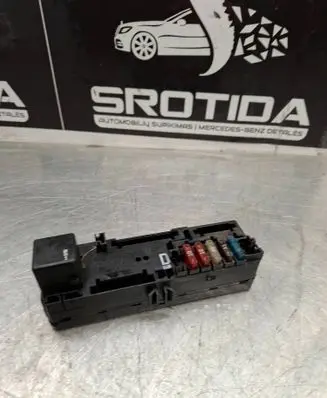 Mercedes-Benz E W210 Fuse box set A0005400372 05376120