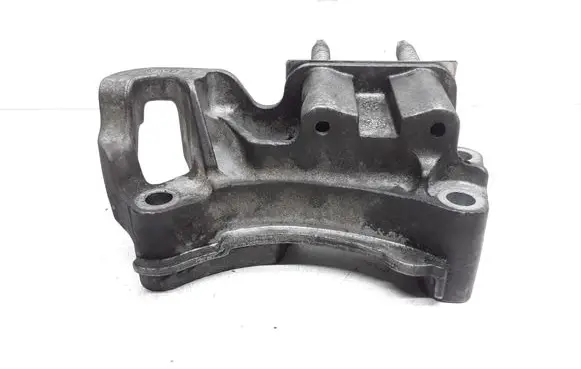 Volvo V40 Engine mounting bracket 3M516030A