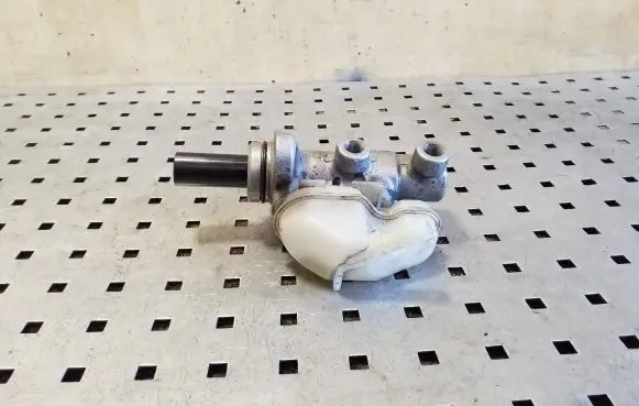 Honda CR-V Master brake cylinder