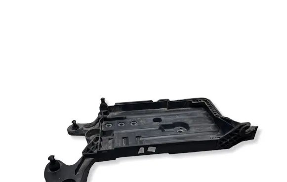 Volkswagen PASSAT B8 Battery tray 5Q0915321H 5Q0915331J