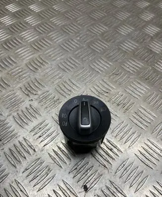 Volkswagen Jetta VI Light switch 3C8941431A