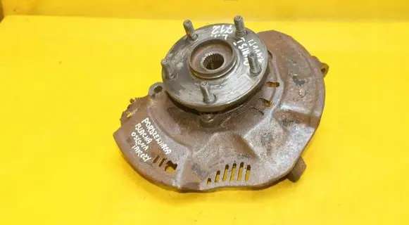 Toyota Auris 150 Front wheel hub spindle knuckle