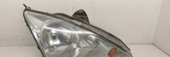 Ford Focus Headlight/headlamp 2M5113W029BD