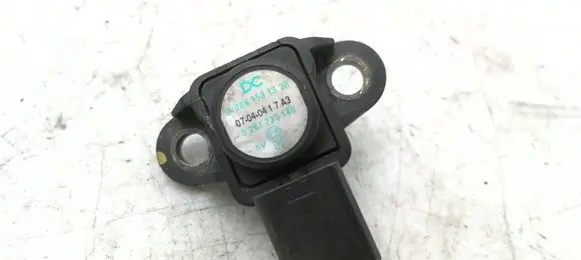 Mercedes-Benz C W203 Air pressure sensor A0061531328 07040417A3 0261230140