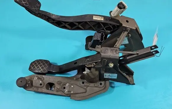 Volkswagen Transporter - Caravelle T5 Pedal assembly 7H1721057 IMPRK1452443