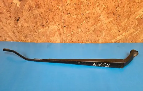 Toyota Corolla E120 E130 Front wiper blade arm 8521102110B