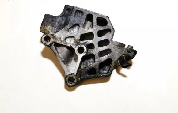 Honda Accord Engine mounting bracket