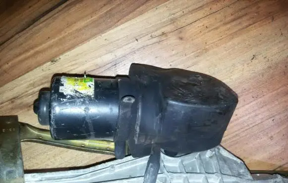 Renault Laguna I Wiper motor