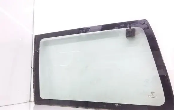 Ford Maverick Rear side window