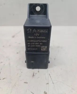 Glow plug pre-heat relay