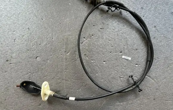 Nissan Patrol 260 Throttle cable 18200G9606