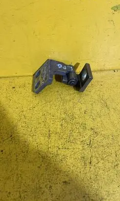 Alfa Romeo Giulietta Front door upper hinge RZ3R10P2K5