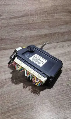 KIA Carens II Central body control module 954001D610 97RA010048