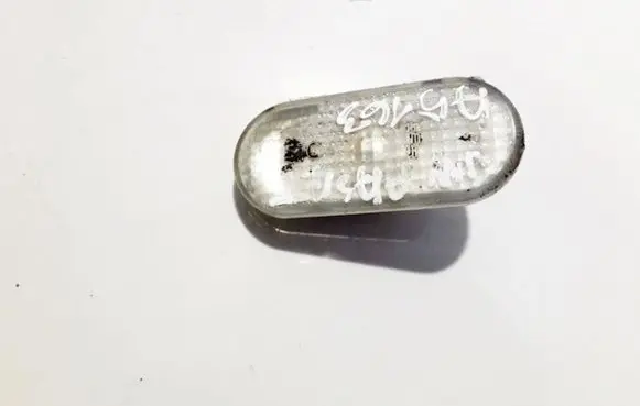 Volkswagen PASSAT B5 Front fender indicator light 1j5949117