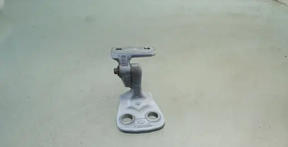 Land Rover Range Rover Sport L320 Front door lower hinge 