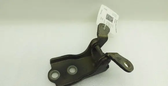 Chevrolet Captiva Front door upper hinge