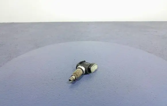 BMW X3 E83 Tire pressure sensor 6887140