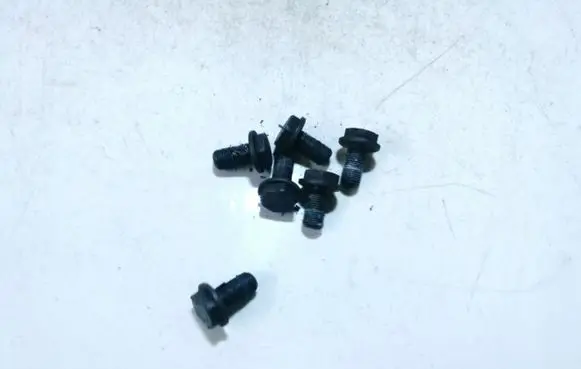Volkswagen Polo Nuts/bolts 