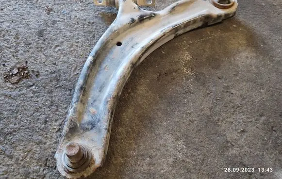 Nissan Qashqai Front control arm