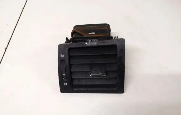 Toyota Avensis T270 Dash center air vent grill 5566005101 55660-05101