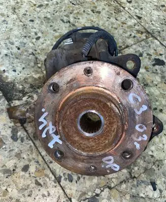 Citroen C3 Front wheel hub