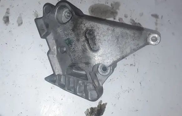 Skoda Superb B6 (3T) Engine mounting bracket 03G199207G