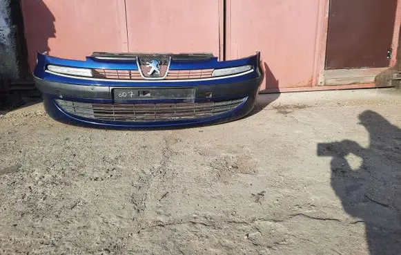 Peugeot 807 Front bumper