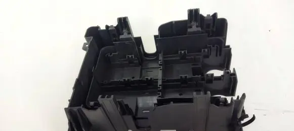 Opel Insignia B Fuse box cover 