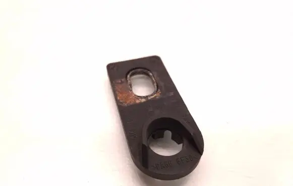 BMW 1 E81 E87 Headlight/headlamp mounting bracket 7123406