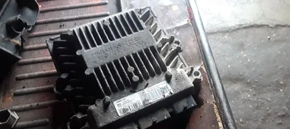 Peugeot Expert Engine control unit/module 9664807480 5WS40661A