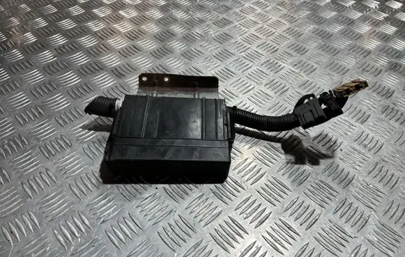Nissan Juke I F15 Fuse box cover PU18303