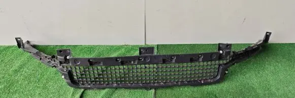Land Rover Defender Front bumper lower grill L8B2-17F791A