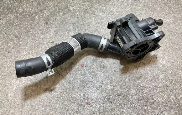Thermostat/thermostat housing