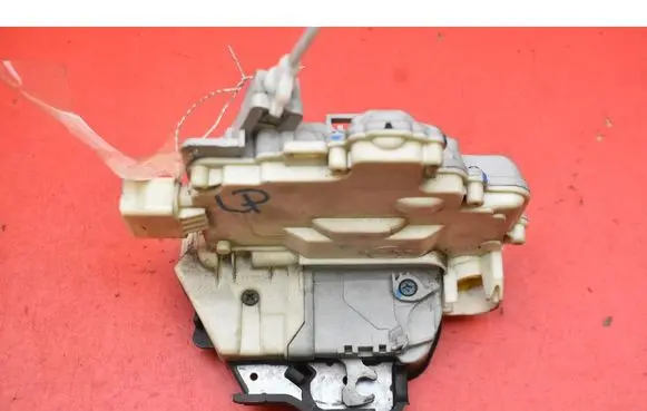 Audi A3 S3 A3 Sportback 8P Front door lock 4F1837015