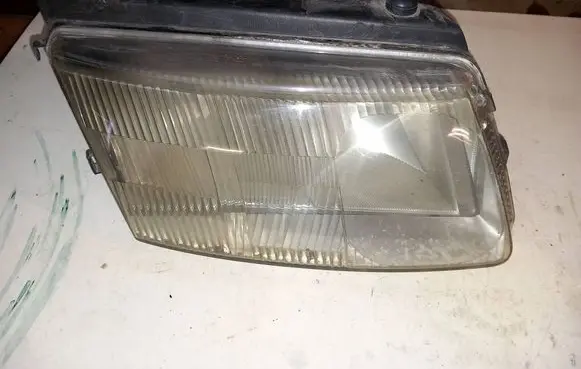 Volkswagen PASSAT B5 Headlight/headlamp 