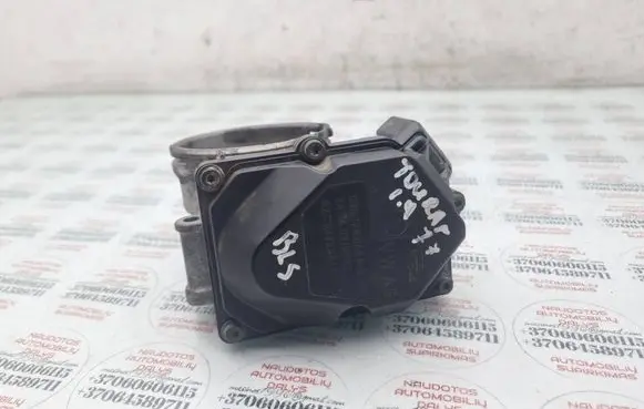 Volkswagen Touran I Throttle valve 03G128063M A2C53324665